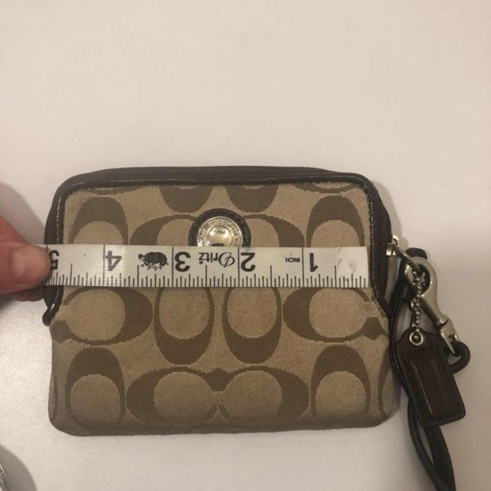 Coach brown signature wristlet - Picture 4 of 6